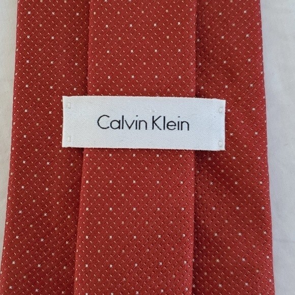 CALVIN KLEIN 100% SILK MEN'S TIE BRICK RED TINY POLKA DOTS, 3.75" WIDE - Picture 2 of 6